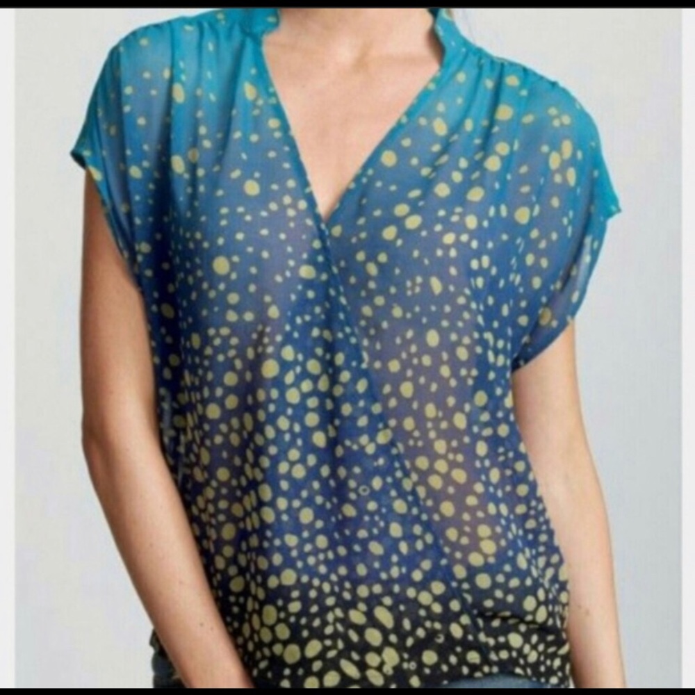 Cabi bubbles top small blue w/ gold light bubbles